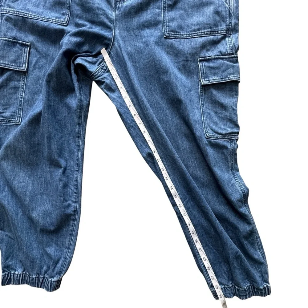 J.Crew Women’s Lightweight Drapey Cargo Jogger Jean Pants Size 35 Mid Wash Denim